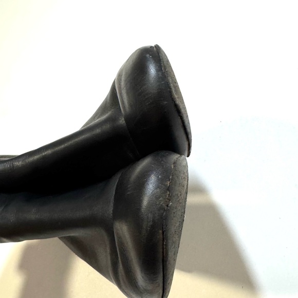 Tory Burch Brooke Perfect Black Calf Leather Ankle Booties Minimalist Size 8.5 - Picture 12 of 16